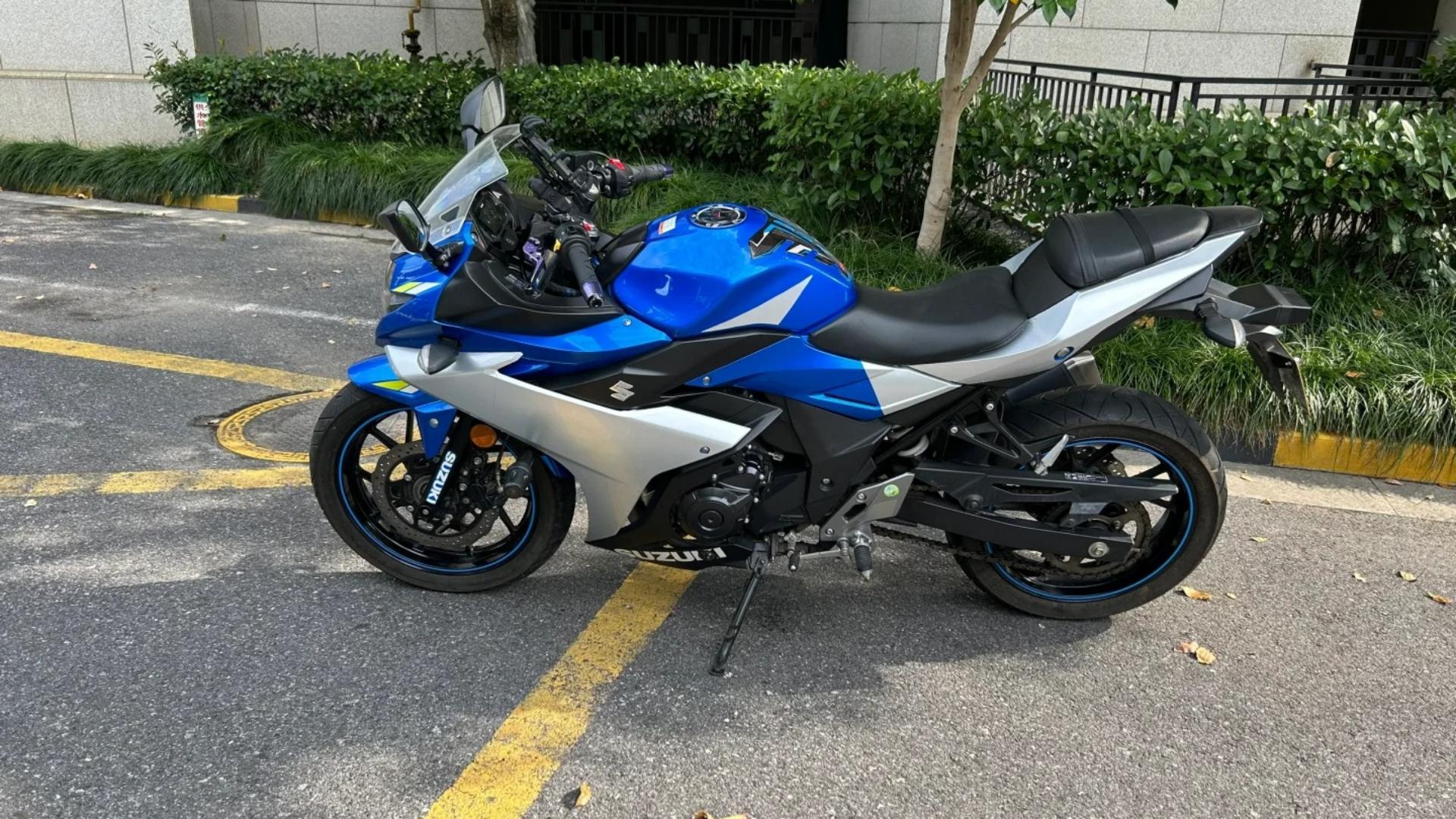 Street, Track, or Rebuild? How to Choose a Suzuki GSX-R Fairing Kit