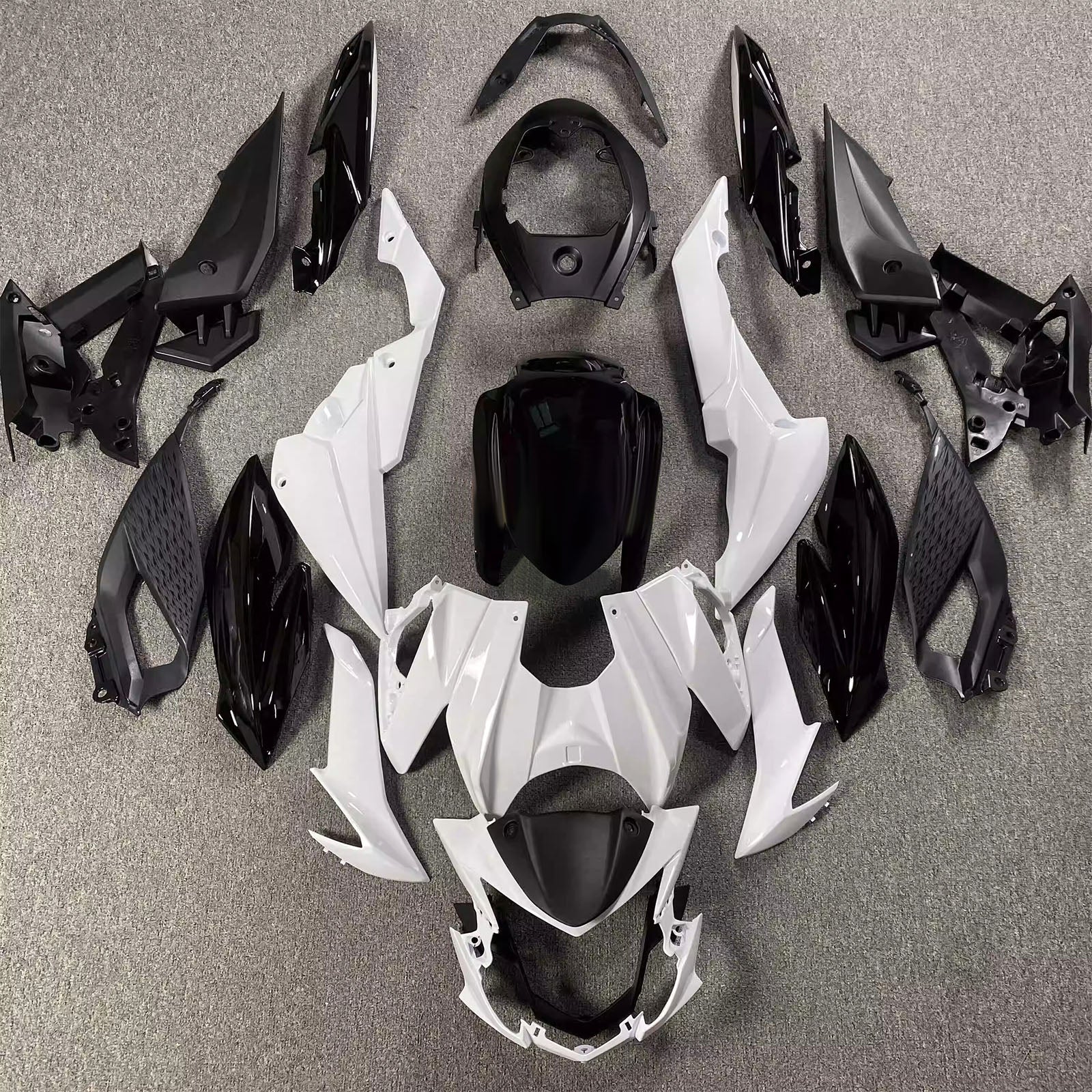 Amotopart 2017-2022 Suzuki GSXS 750 White Black Fairing Kit