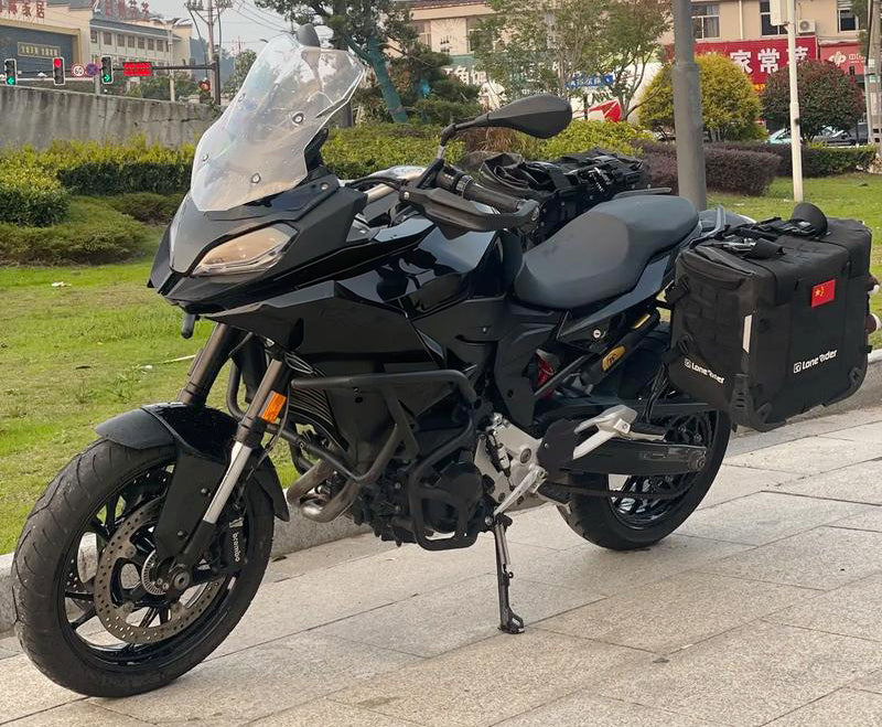 Amotopart 2021-2024 BMW F900XR Černá sada kapotáže