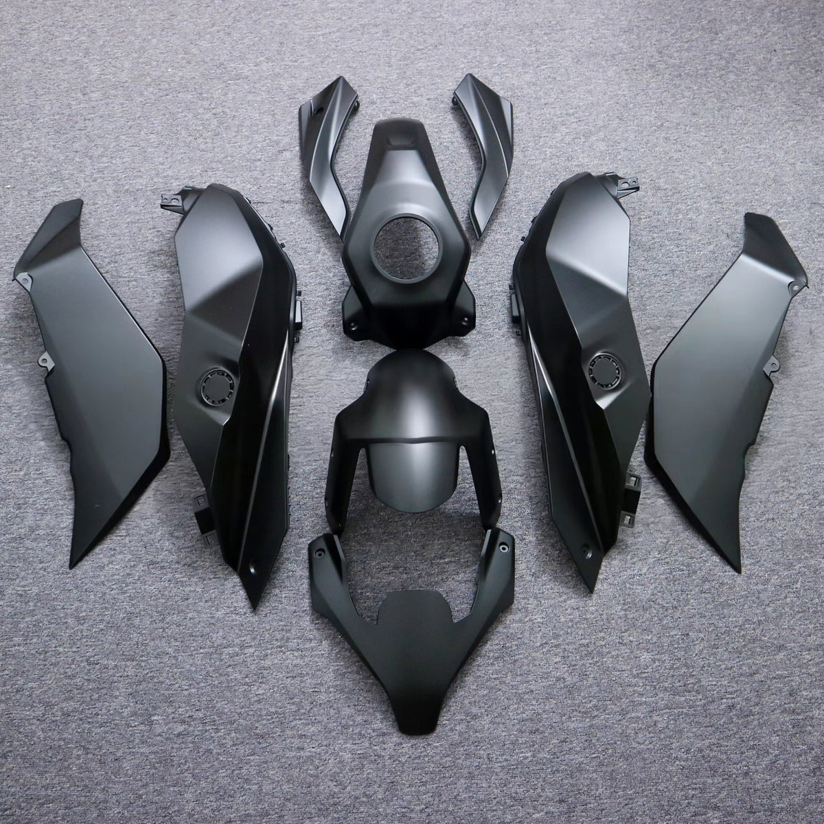 Amotopart 2021-2024 BMW F900XR Černá sada kapotáže