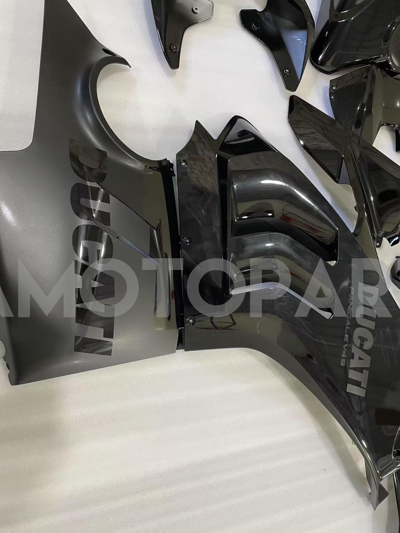 Amotopart Ducati 22-24 Panigale V4 V4S Glossy Black Fairing Kit