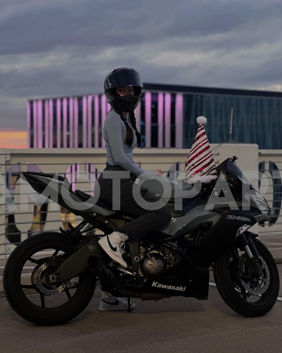 Amotopart Kawasaki ZX6R 2019-2023 Gray Black Fairing Kit