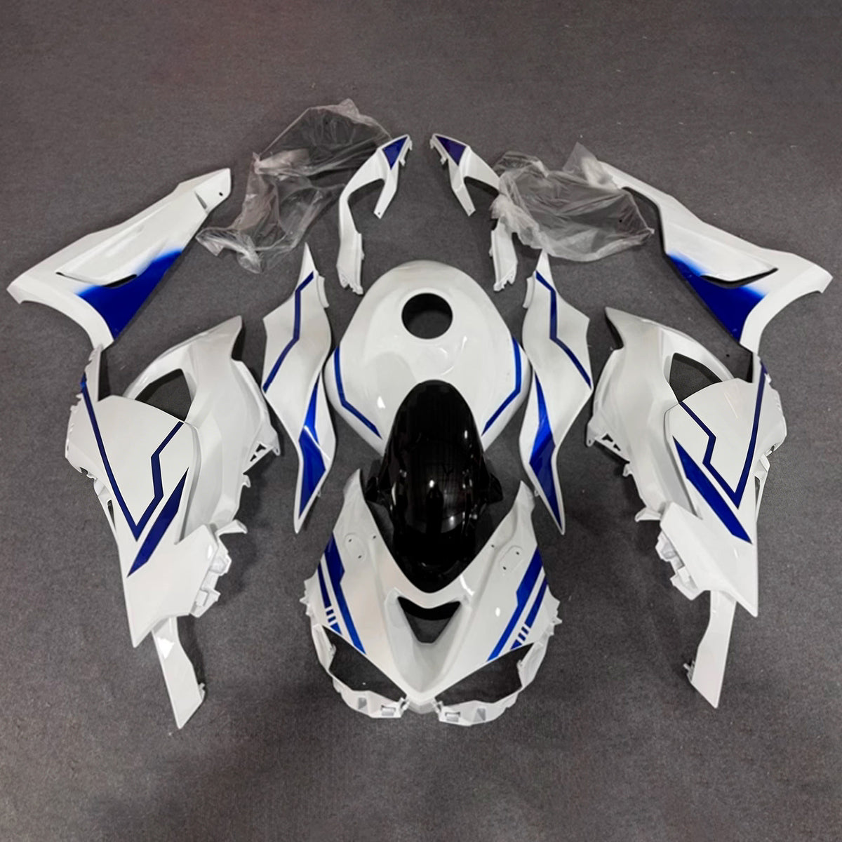 Amotopart 2024-2026 Kawasaki ZX-6R White Black Blue Fairing Kit