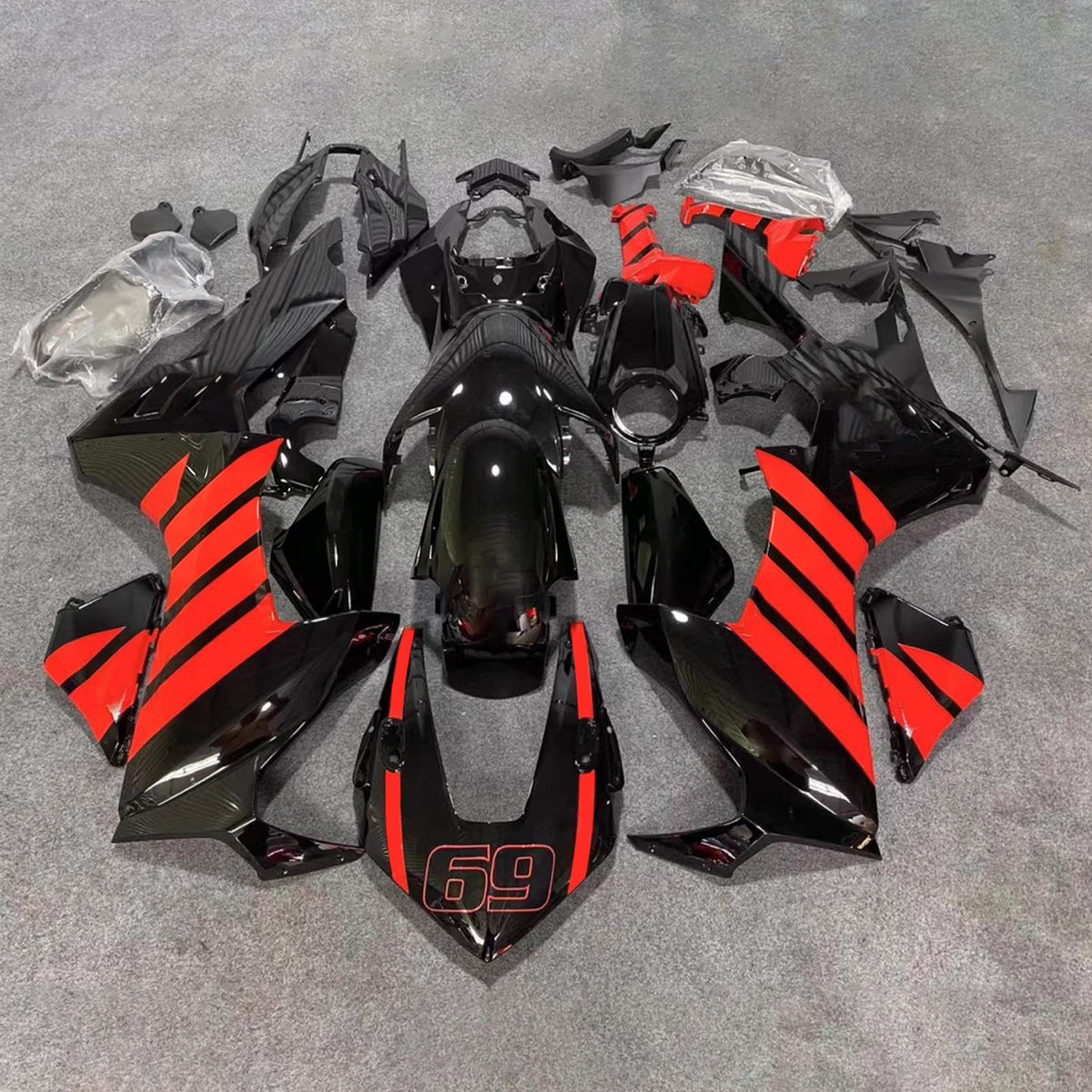 Amotopart 2017-2025 Honda CBR1000RR Black Red Fairing Kit