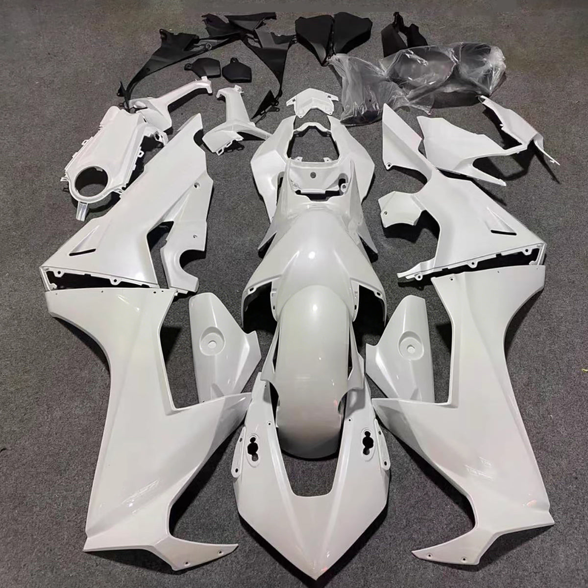 Amotopart 2017-2025 ホンダ CBR1000RR ホワイト ブラック フェアリングキット