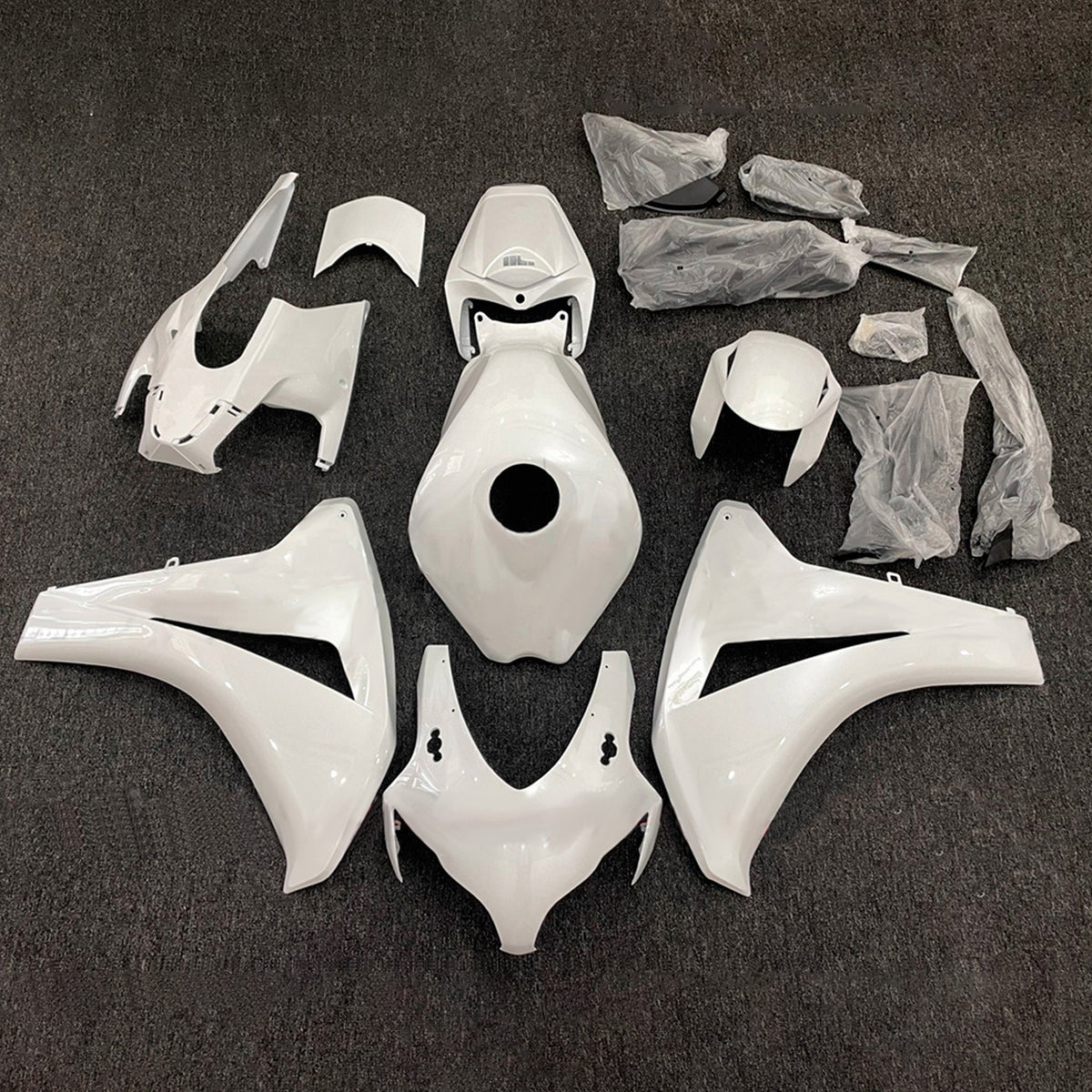 Zestaw owiewek Amotopart 2008-2011 do Hondy CBR1000RR w kolorze białym