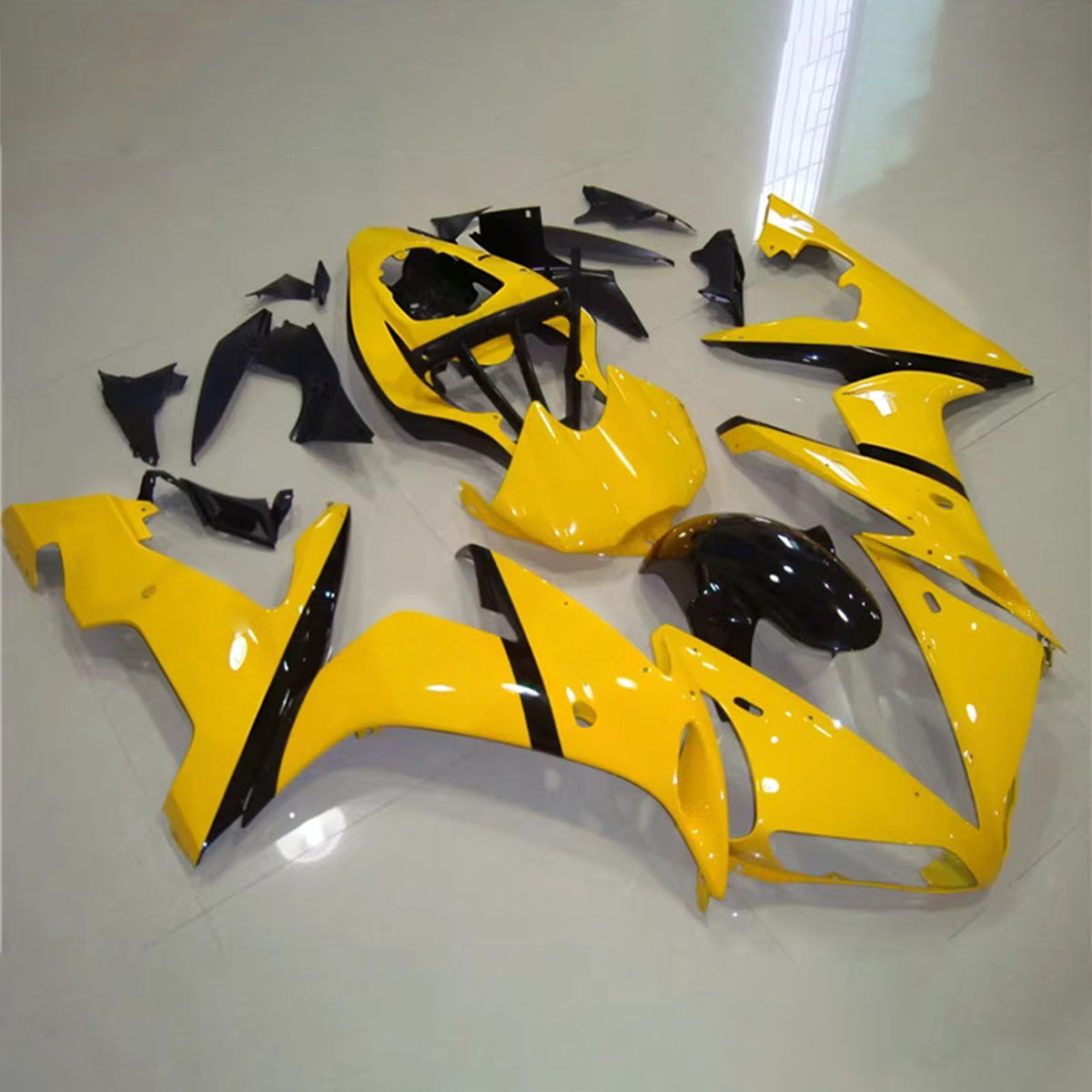 Amotopart 2004-2006 Yamaha YZF-R1 Black Grey Gold Fairing Kit