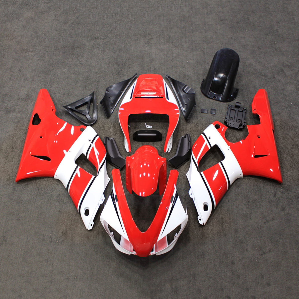 Zestaw owiewek Amotopart 1998-1999 Yamaha YZF-R1 czerwono-biało-czarny