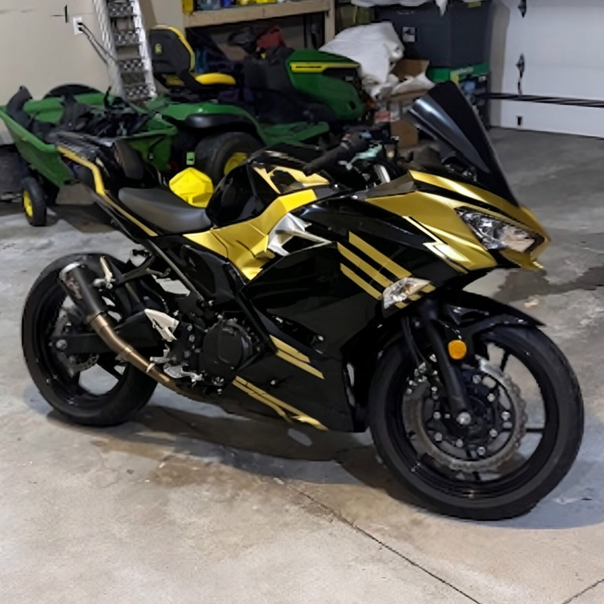 Amotopart 2018-2024 Kawasaki EX400 Ninja400 Black Gold Fairing Kit