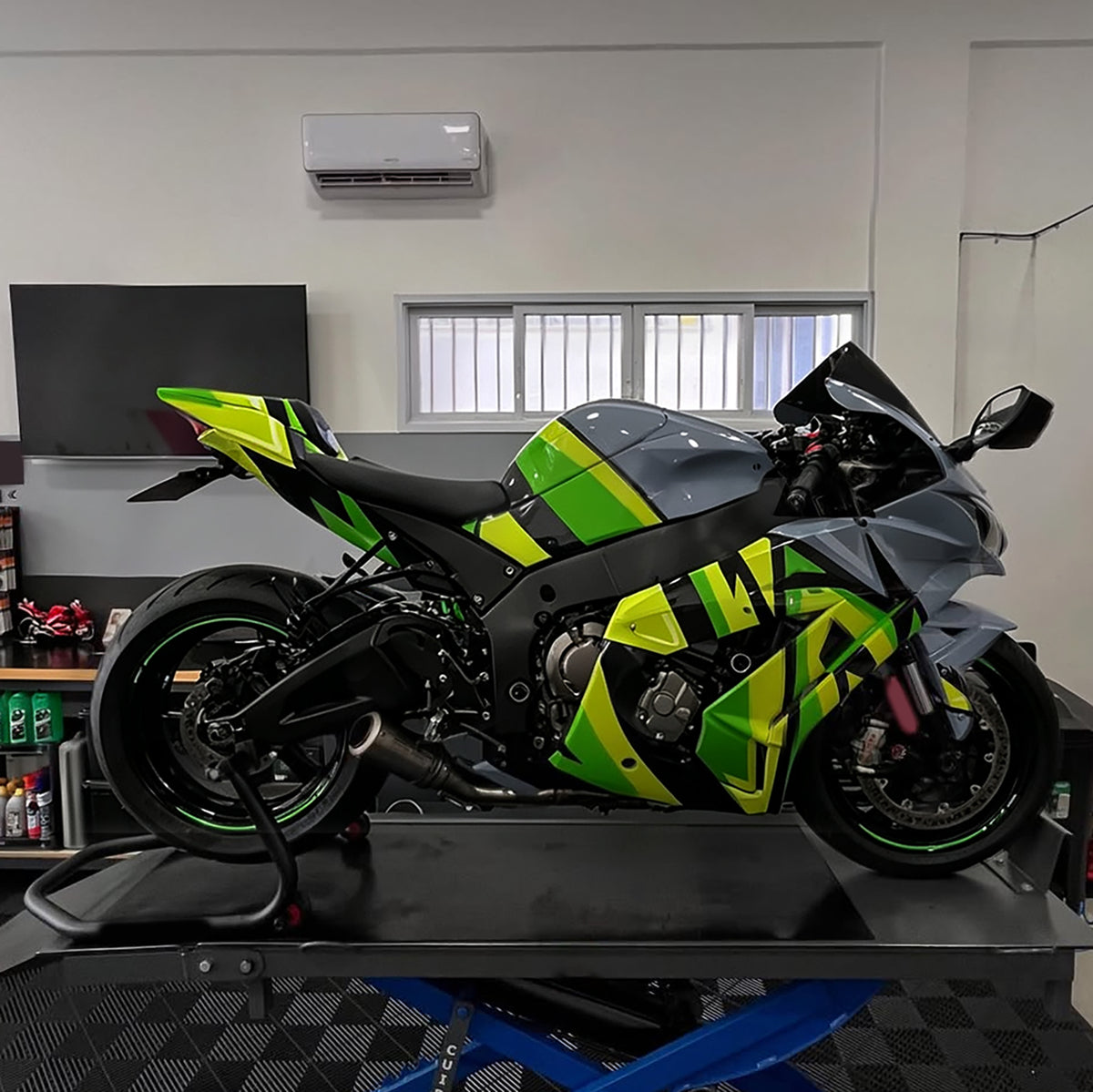 Amotopart 2016-2020 Kawasaki ZX10R Gray Neon Yellow Black Fairing Kit