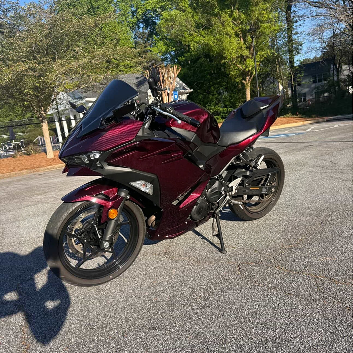Amotopart 2024-2026 Kawasaki Ninja 500 Red Black Carbon Fiber Pattern Fairing Kit
