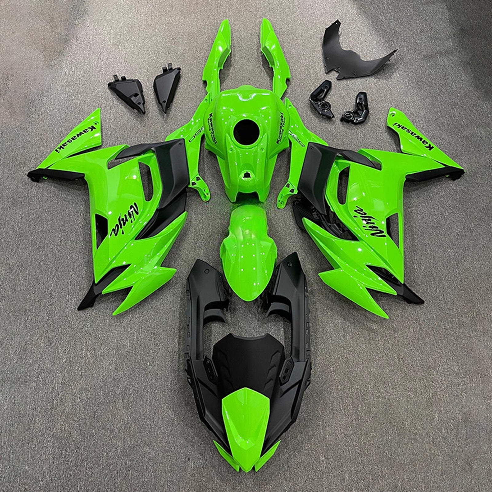 Amotopart 2020-2025 Kawasaki ER6F/Ninja650 Green Black Fairing Kit