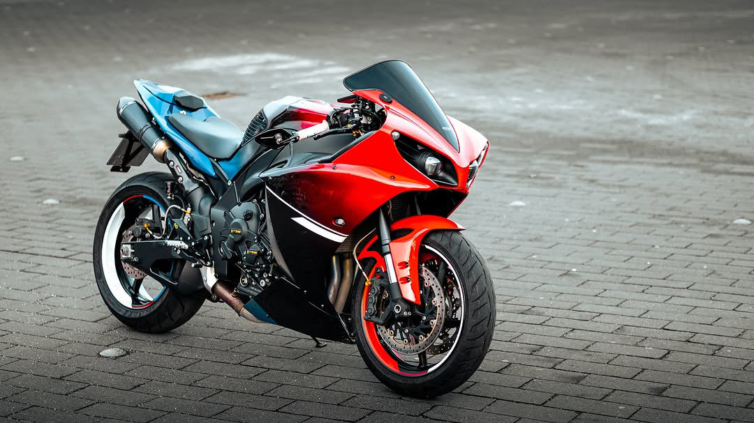 Amotopart 2012-2014 Yamaha YZF 1000 R1 Black Blue Red Fairing Kit