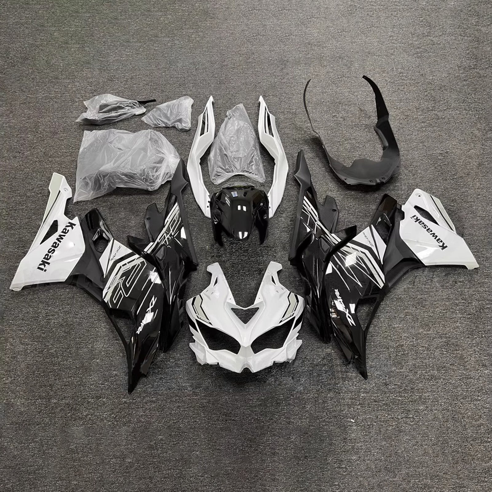 Amotopart 2019-2022 Kawasaki Ninja ZX-25R 2023-2025 Kawasaki Ninja ZX-4R/ZX-4RR Black & White Fairing Kit