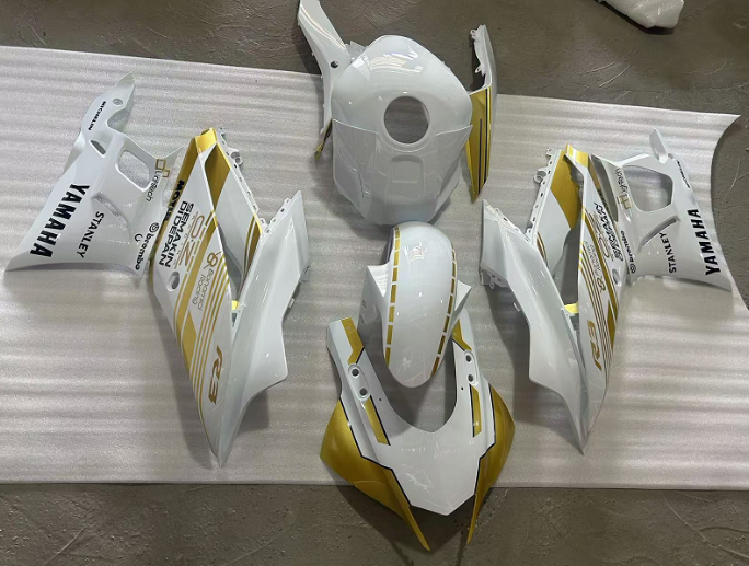 Amotopart Yamaha 2019-2021 YZF R3/YZF R25 Gold White Fairing Kit
