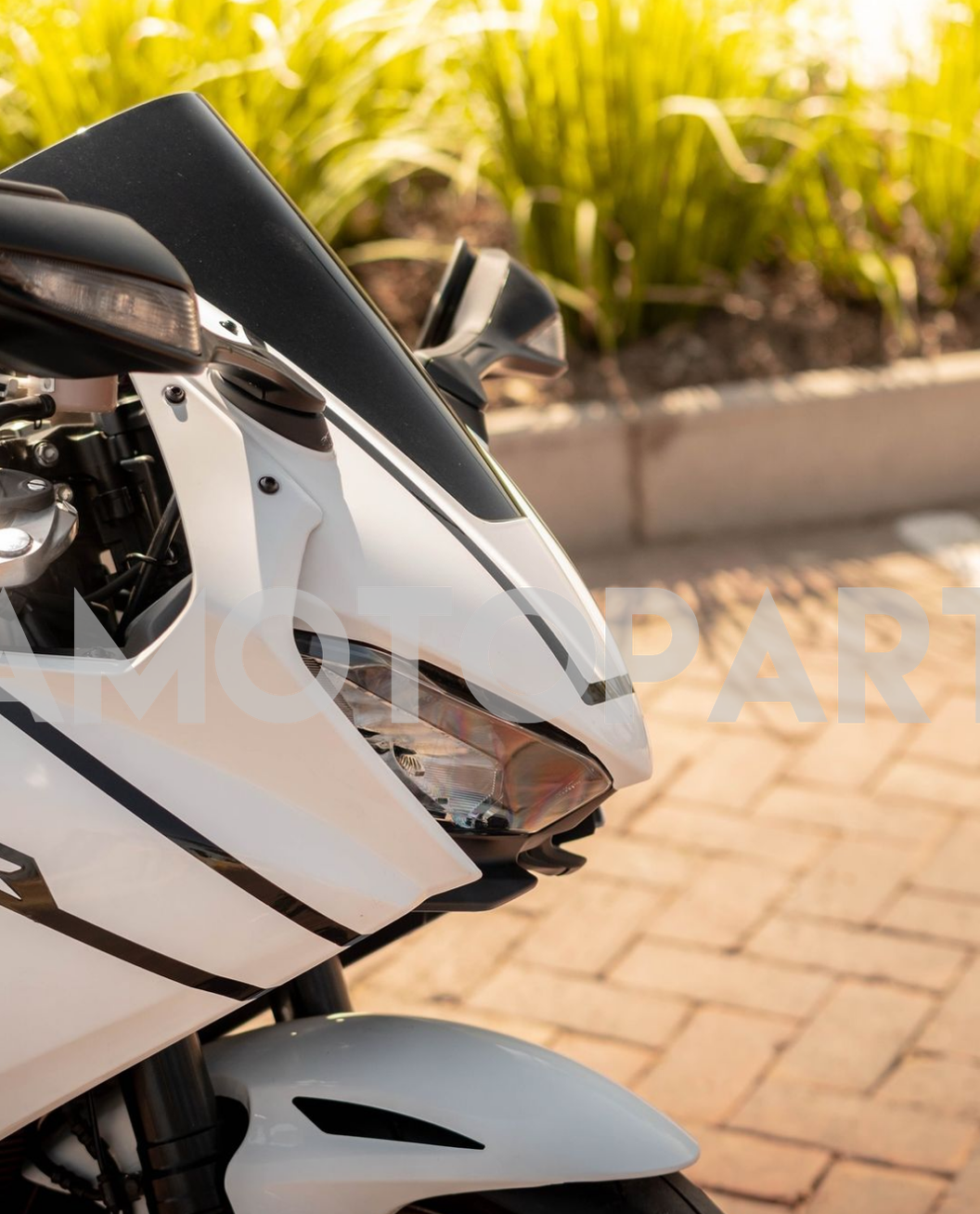 Amotopart 2017-2025 Honda CBR1000RR White & Black Stripe Fairing Kit