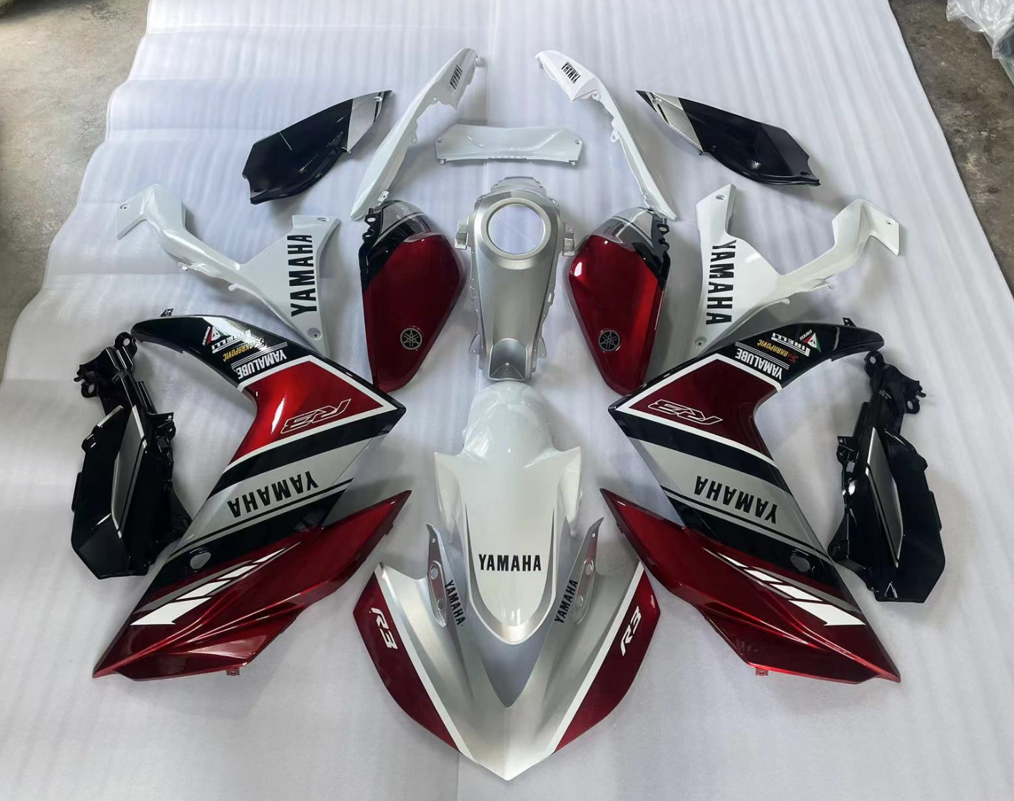 Amotopart Yamaha 2014-2018 YZF-R3 2015-2017 R25 Fairing Black Red Kit