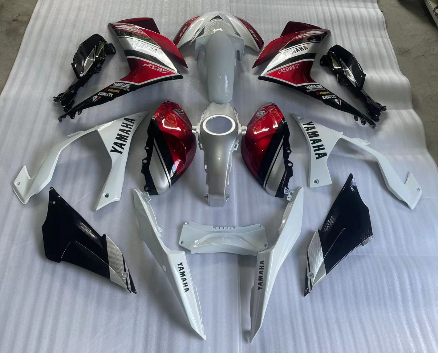Amotopart Yamaha 2014-2018 YZF-R3 2015-2017 R25 Fairing Black Red Kit