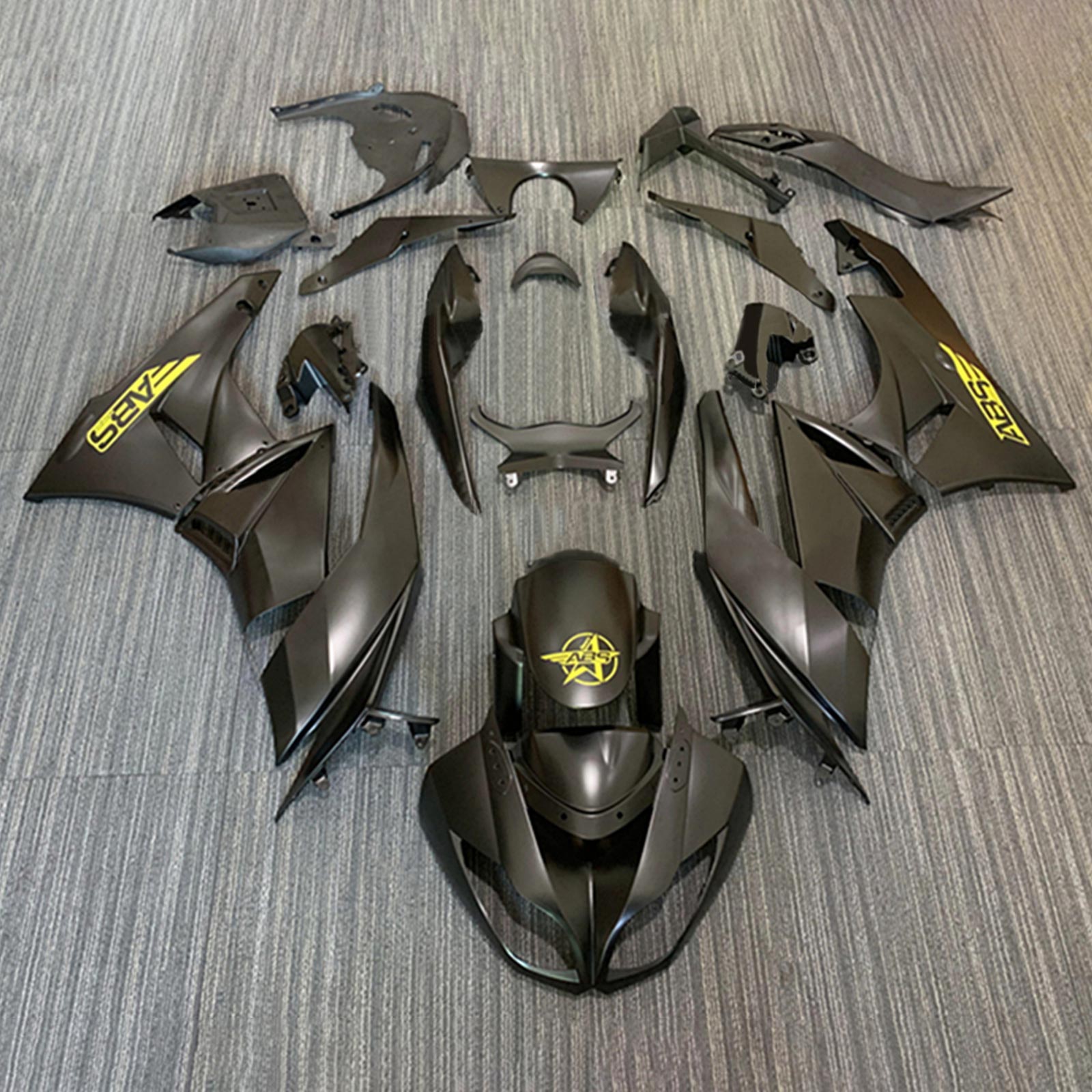 Amotopart Kawasaki 2009-2012 ZX6R 636 Kit carenatura nera con logo giallo