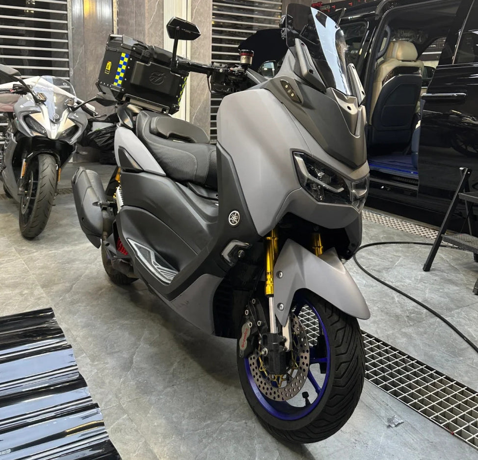 Amotopart 2020–2024 Yamaha NMAX 125/155/250 Schwarz & Graues Verkleidungsset
