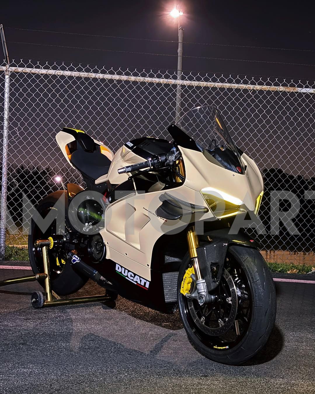 Amotopart Ducati 20-21 Panigale V4 V4S Yellow Fairing Kit