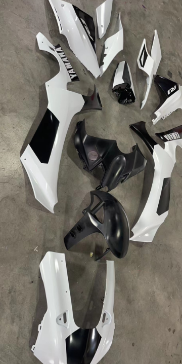 Amotopart 2020-2025 Yamaha YZF R1 Black White Fairing Kit