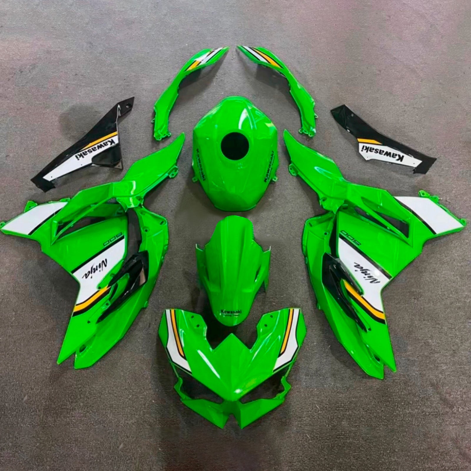 Amotopart 2024-2025 Kawasaki Ninja 500 Green White Fairing Kit