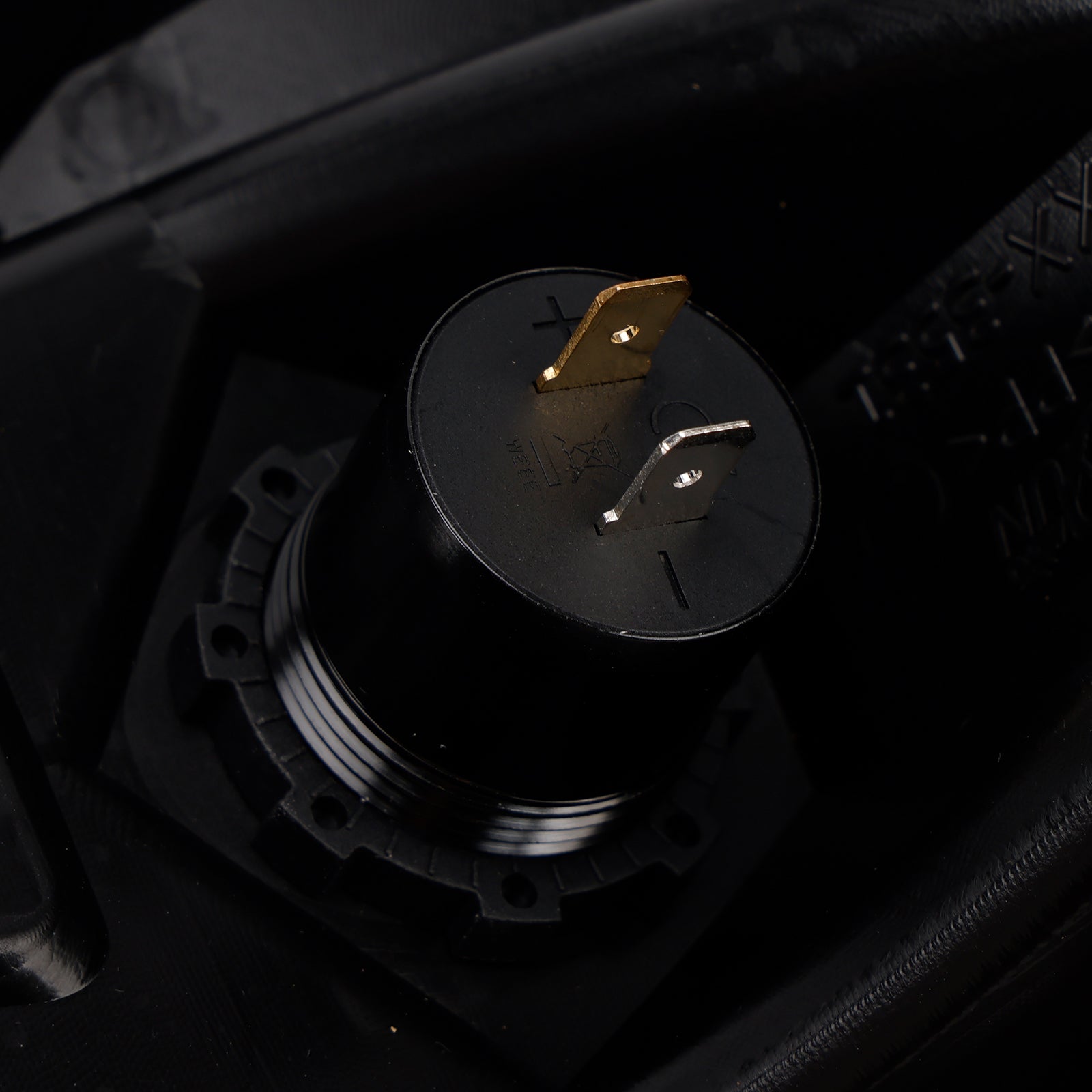 17-25 Yamaha X-Max 300 12v Socket Quick Char b+C Type