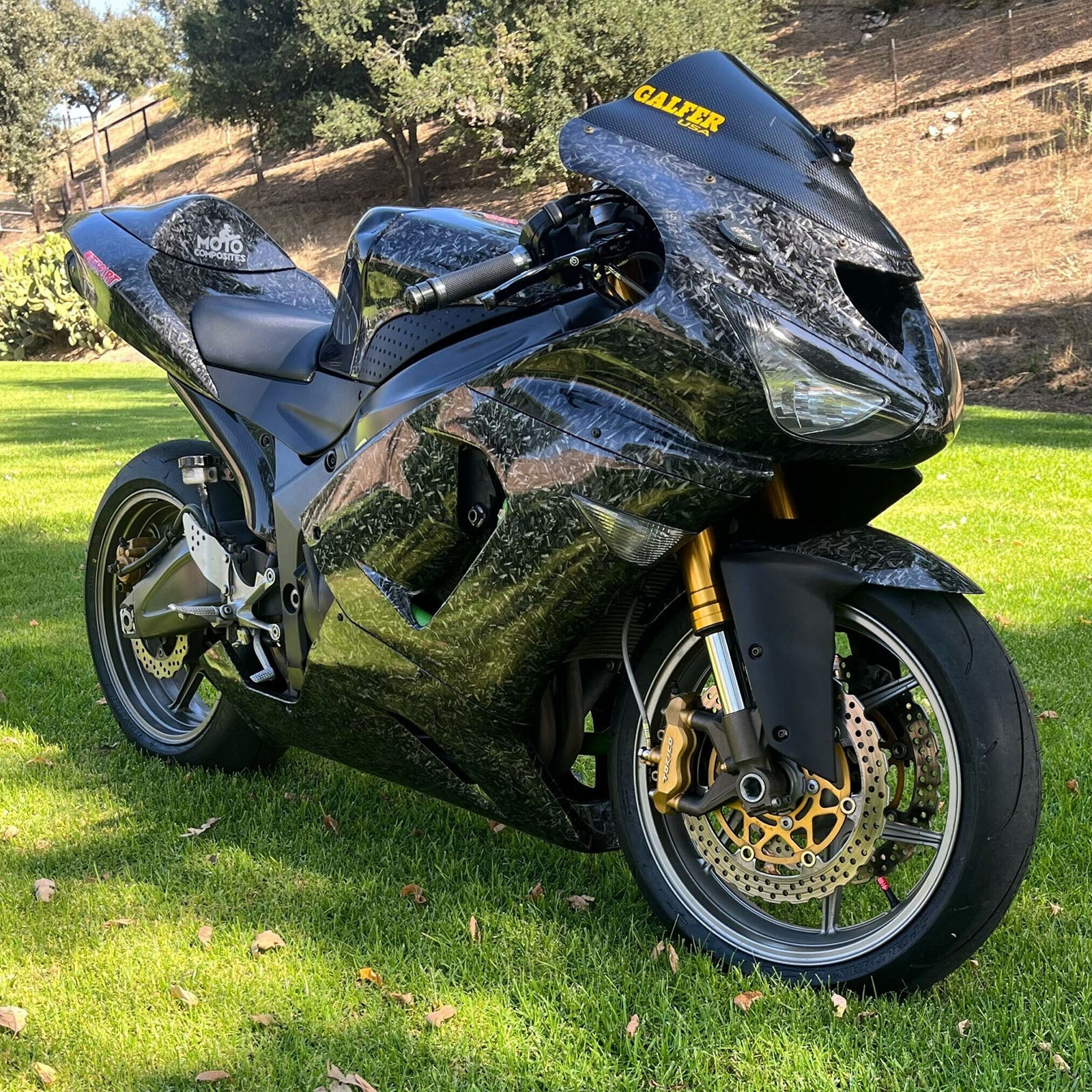 Amotopart 2005-2006 Kawasaki ZX6R 636 Geschmiedetes Kohlefaser-Musterverkleidungskit