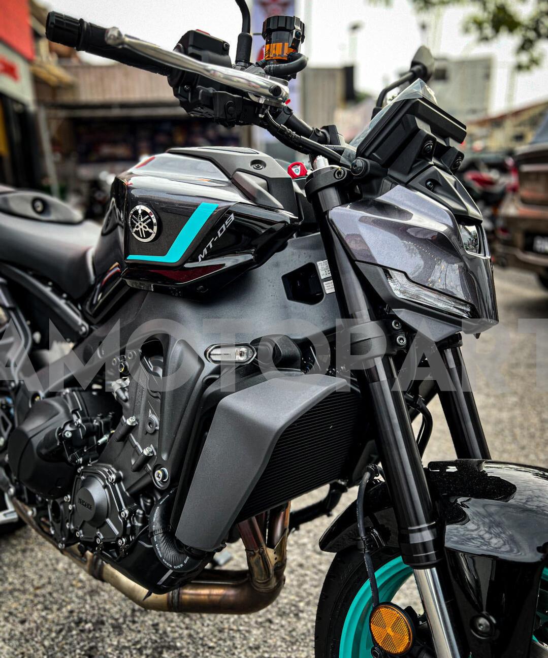 Amotopart 2021-2024 Yamaha MT-09 Black Cyan Fairing Kit
