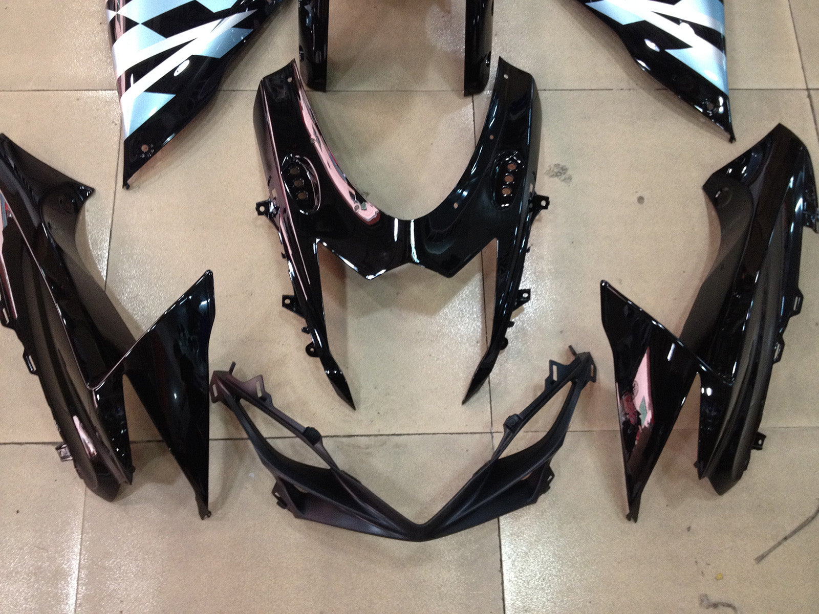 Amotopart 2011-2025 Suzuki GSXR 600/750 Black Fairing Kit