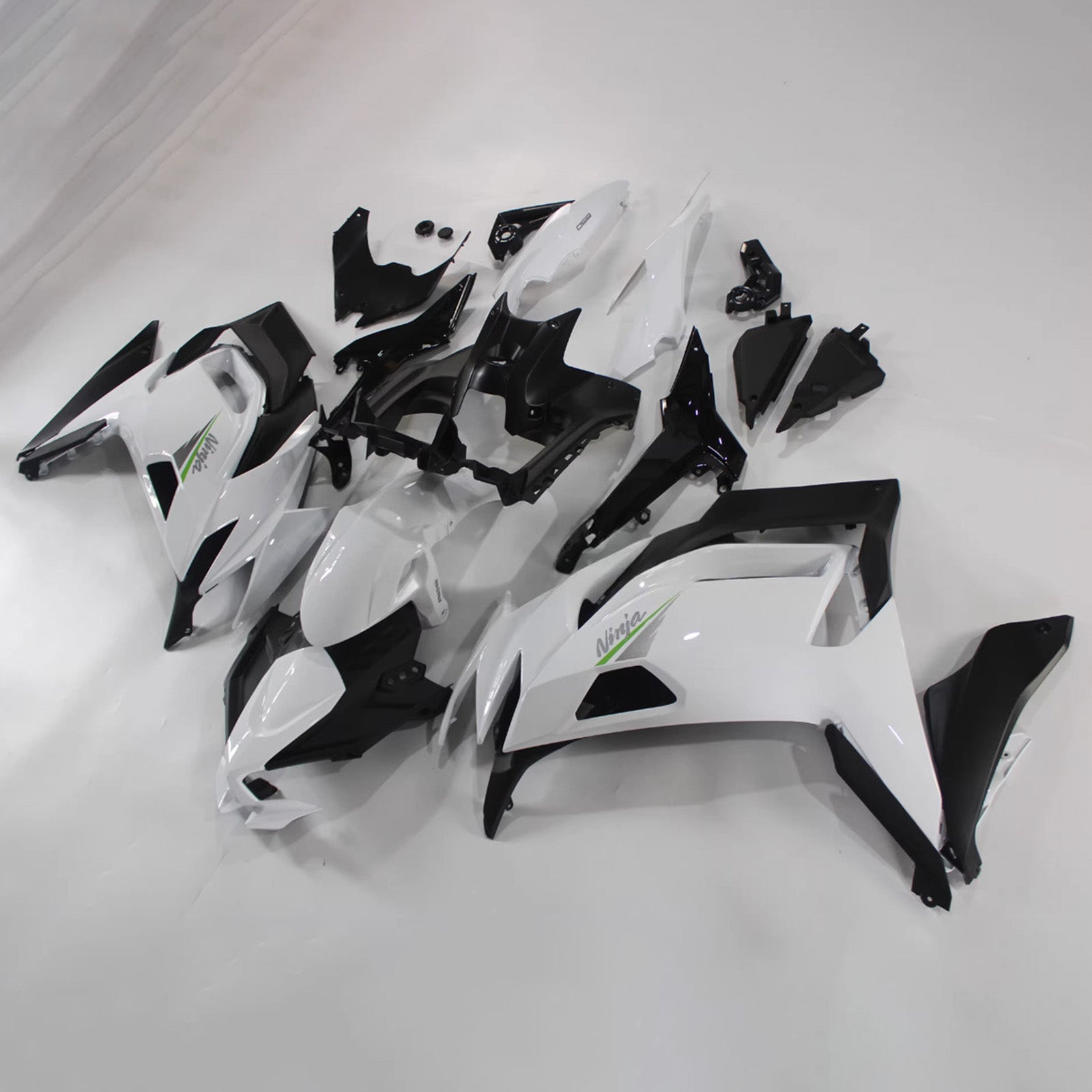 Amotopart 2020-2025 Kawasaki ER6F/Ninja650 White Green Fairing Kit