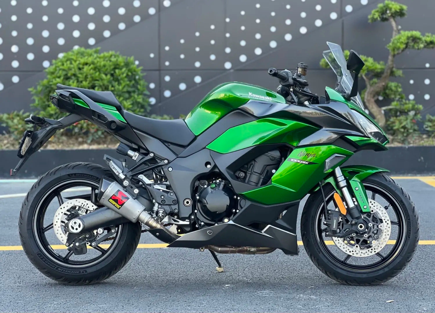 Amotopart 2020-2025 Kawasaki Z1000SX Ninja 1000SX/1100SX Green Fairing Kit