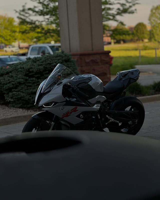 Amotopart 2019-2022 BMW M1000RR S1000RR Light White Red Fairing Kit