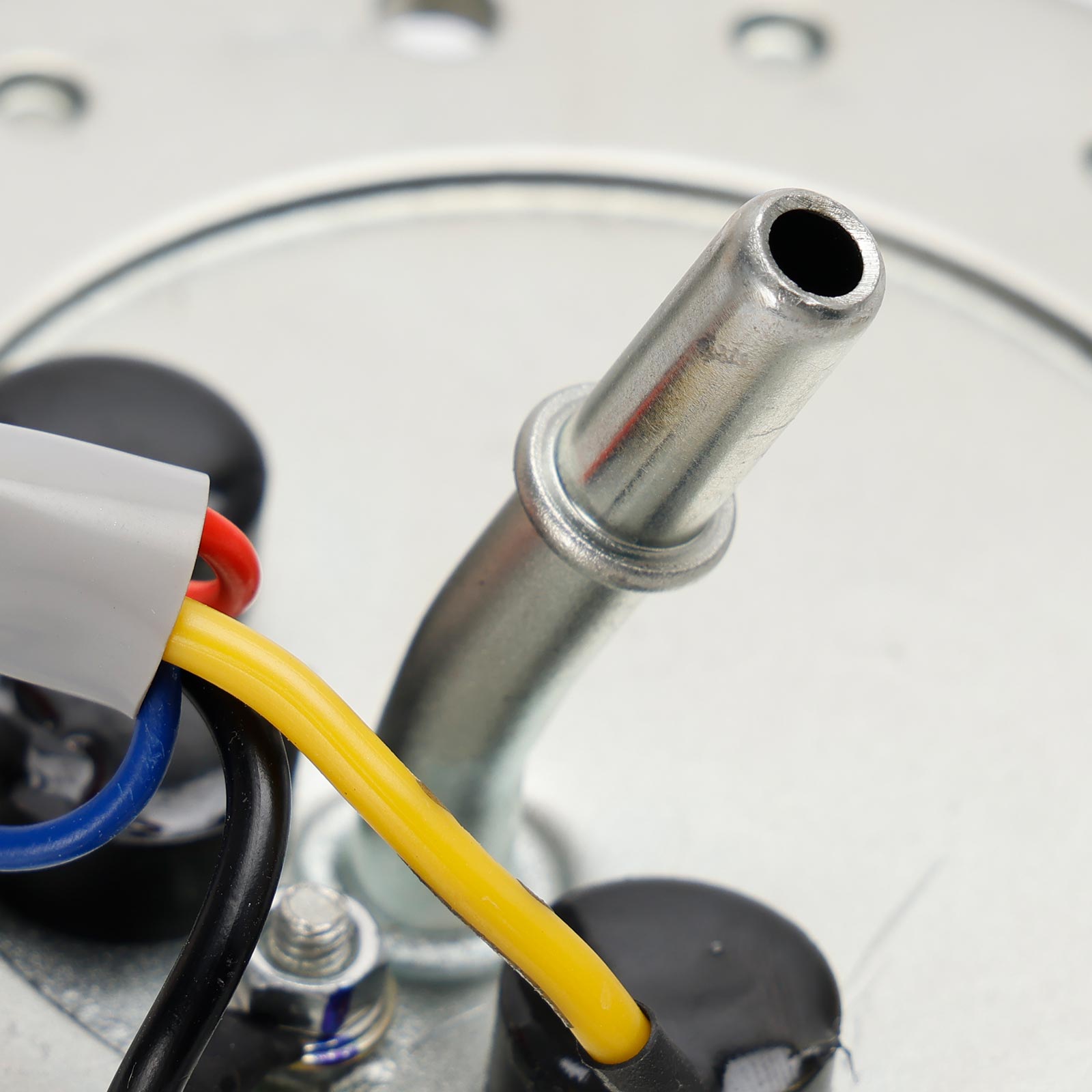 2006-2010 Suzuki VL800C Intruder C800C / Boulevard C50C Fuel Pump Assembly 15100-41F20