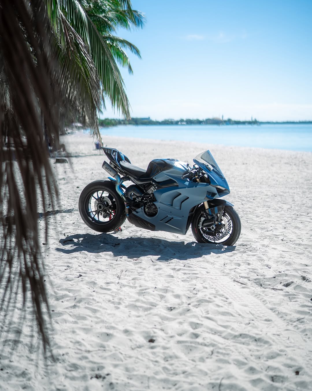 Amotopart ドゥカティ 22-24 パニガーレ V4 V4S & 23-24 パニガーレ V4SP V4R ブラック ホワイト フェアリングキット