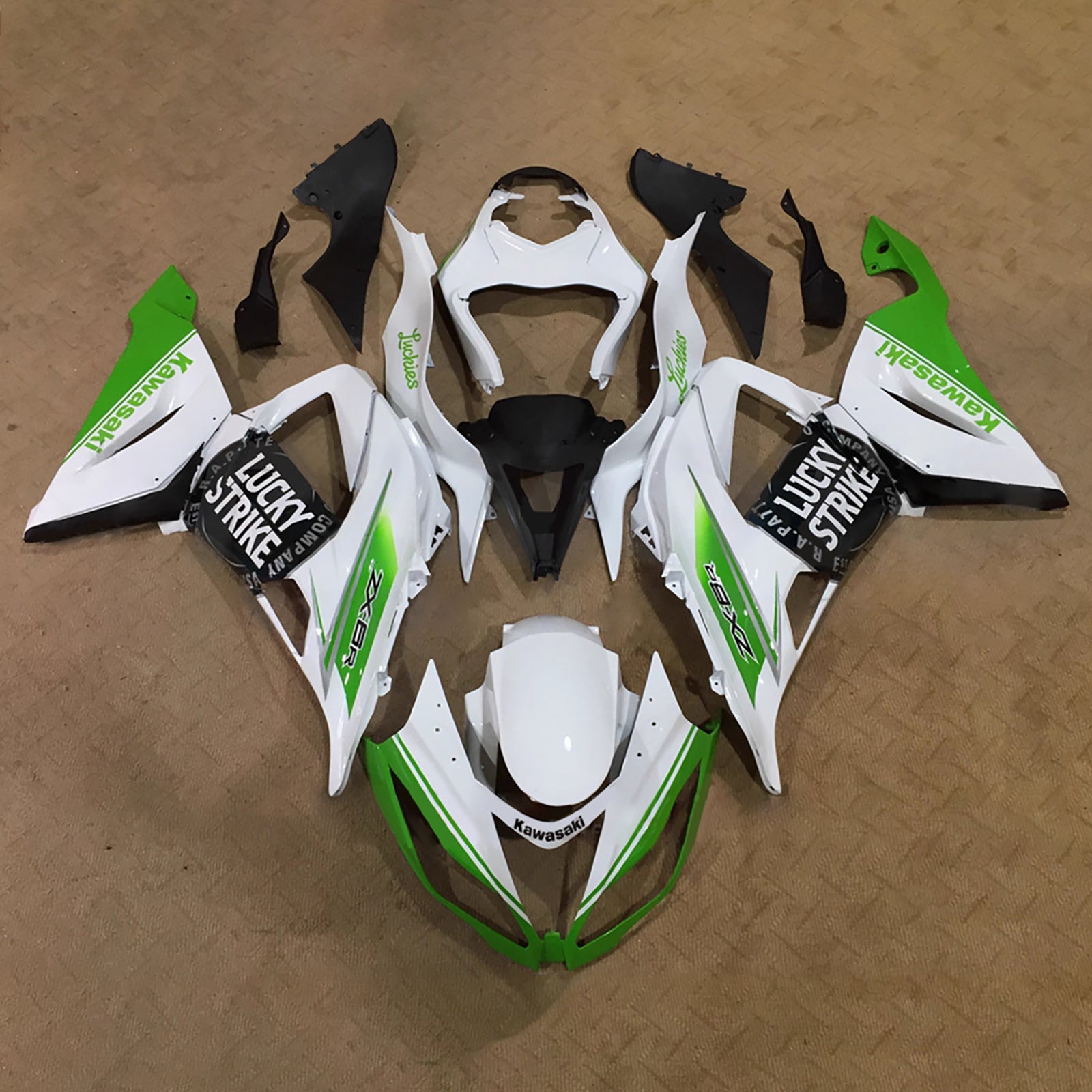 Amotopart 2013-2018 Kawasaki ZX6R 636 White Black Green Fairing Kit