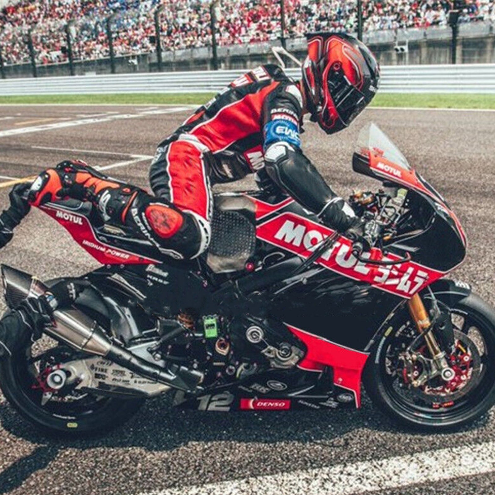 Amotopart 2017-2025 K17 GSXR1000 Suzuki Black&Red Fairing Kit