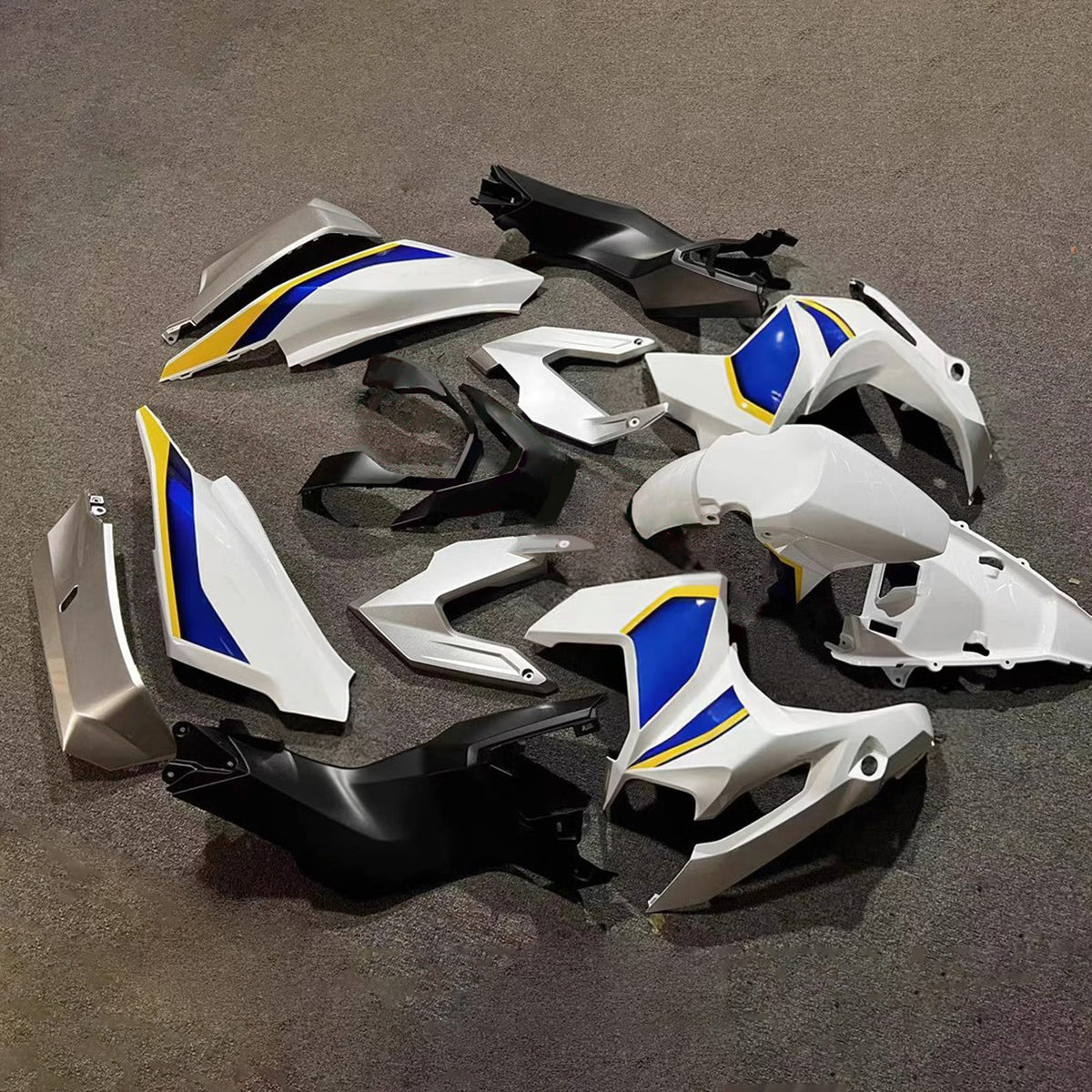 Amotopart 2022–2025 Honda ADV160 Schwarz Blau Grau Weiß Verkleidungsset