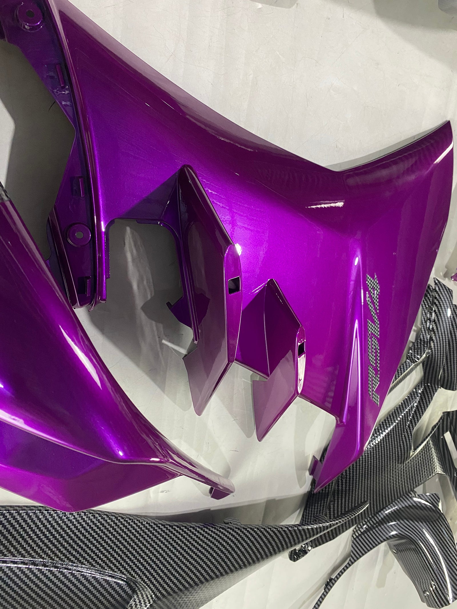 Amotopart 2022-2024 Aprilia RSV4 1100 Purple Carbon Fiber Pattern Fairing Kit