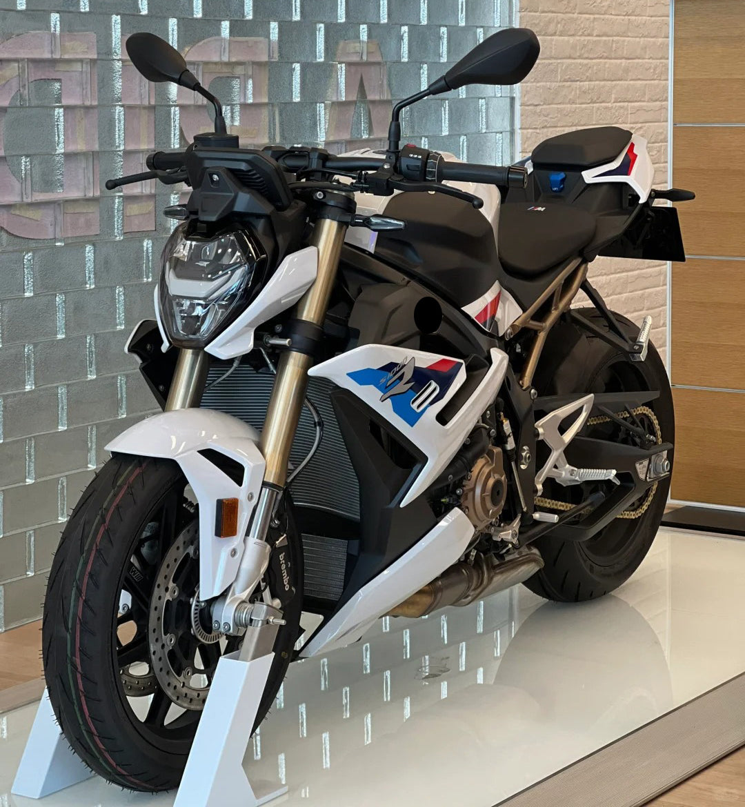 Amotopart 2021-2024 BMW S1000R White Fairing Zestaw