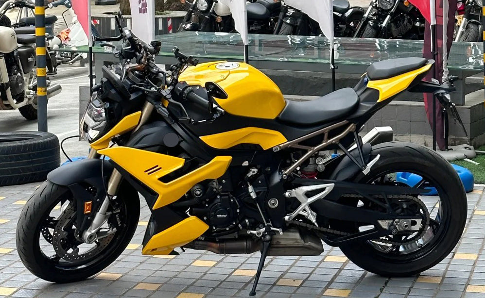 Amotopart 2021-2024 BMW S1000R Yellow Fairing Kit