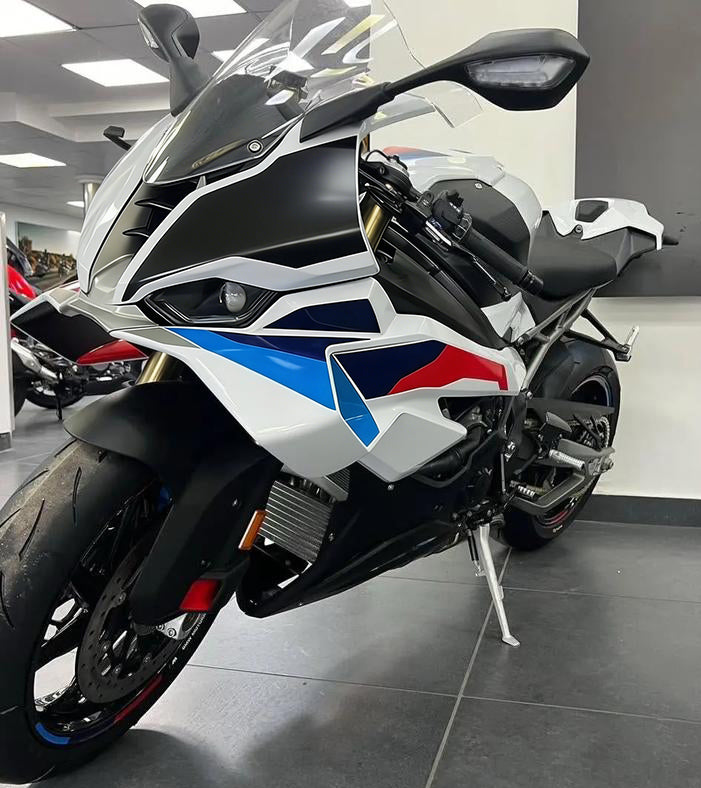 Amotopart 2025-2026 BMW S1000RR Black & White Fairing Kit