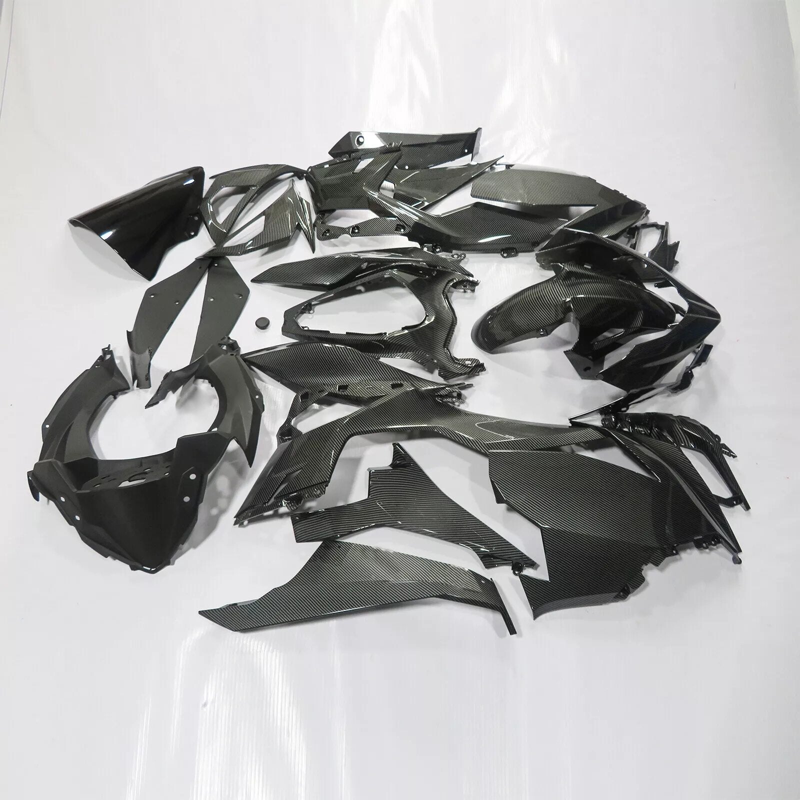 Amotopart Kawasaki Ex400/Ninja400 2018-2023 Kohlefaser-Musterverkleidungskit