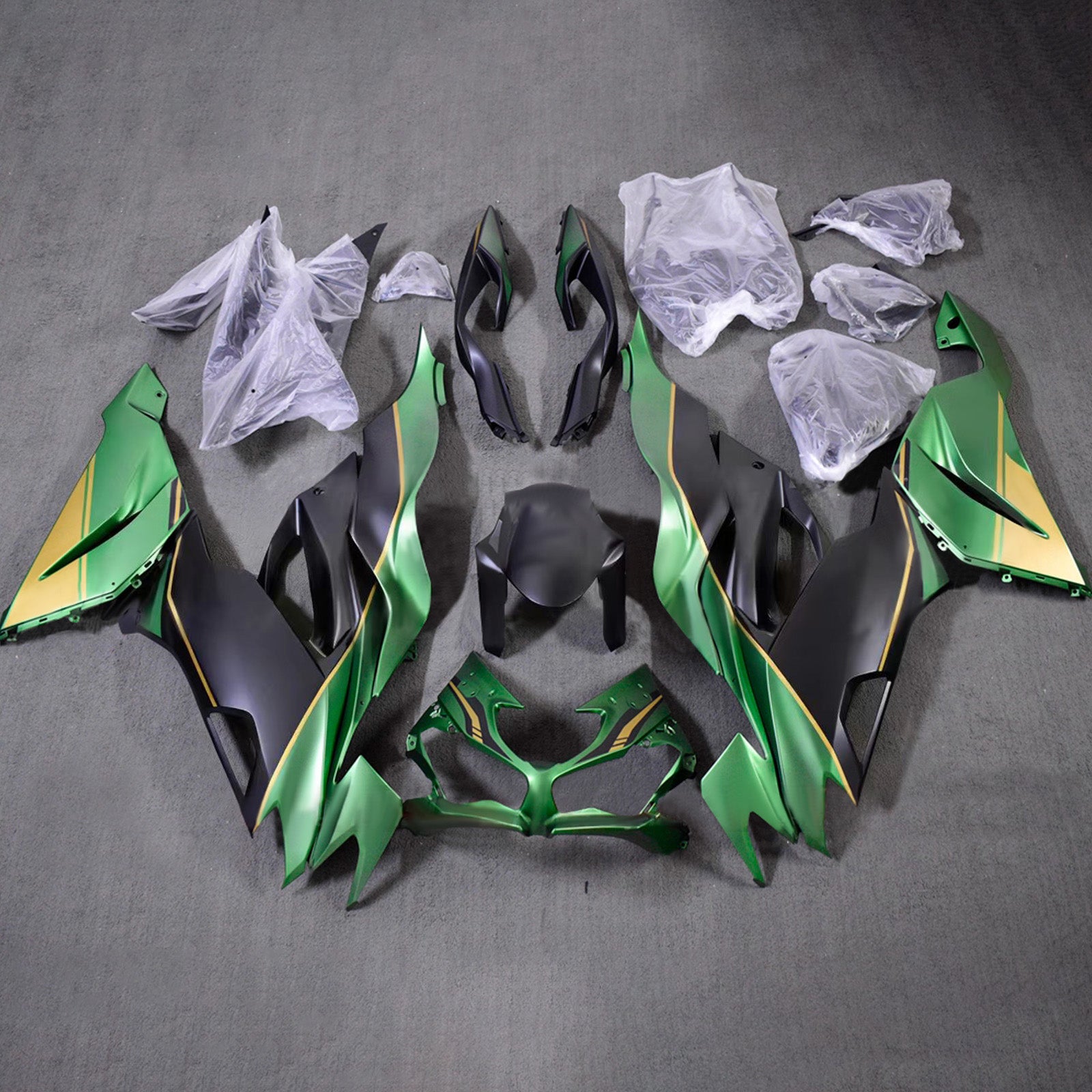 Amotopart 2019-2023 Kawasaki ZX6R Green Black Gold Fairing Kit