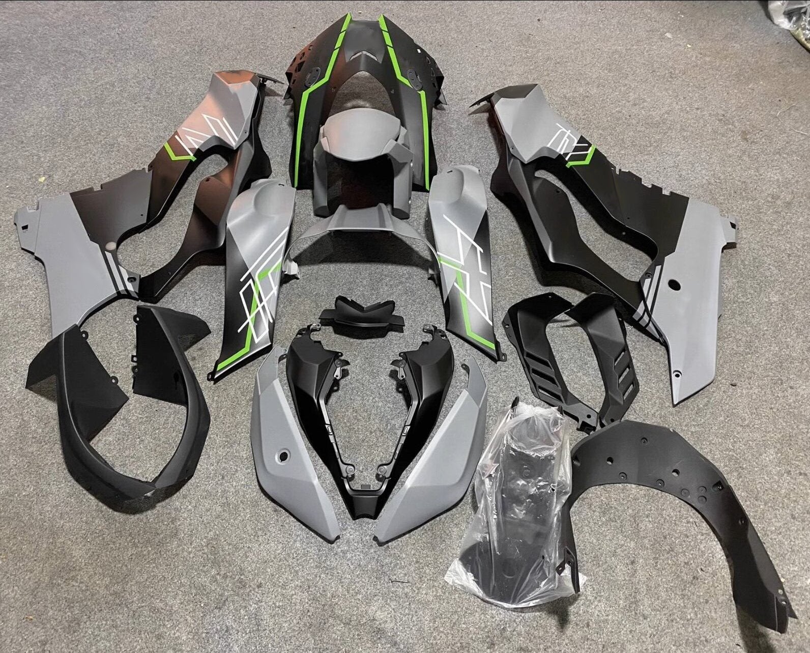 Amotopart 2021–2025 Kawasaki ZX 10RR ZX 10R Schwarz Grau Grün Verkleidungsset