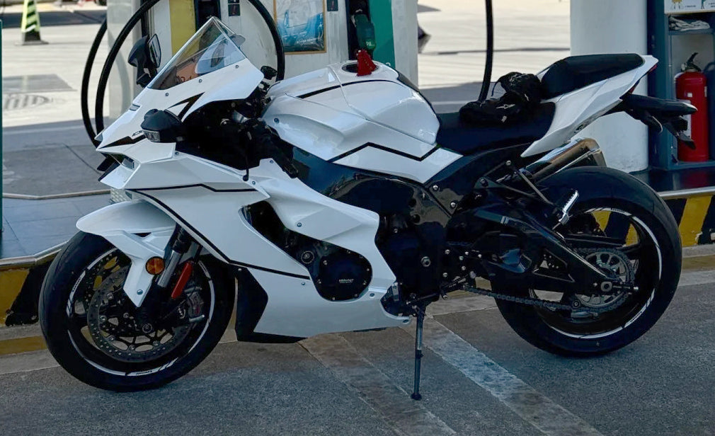 Amotopart 2021-2025 Kawasaki ZX 10RR ZX 10R Glossy Black White Fairing Kit