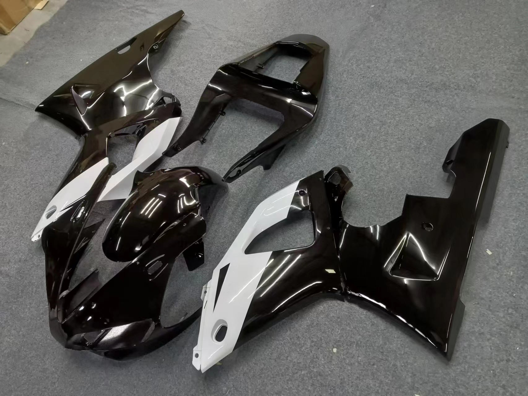 Amotopart 2000-2001 Yamaha YZF-R1 Black Fairing Kit