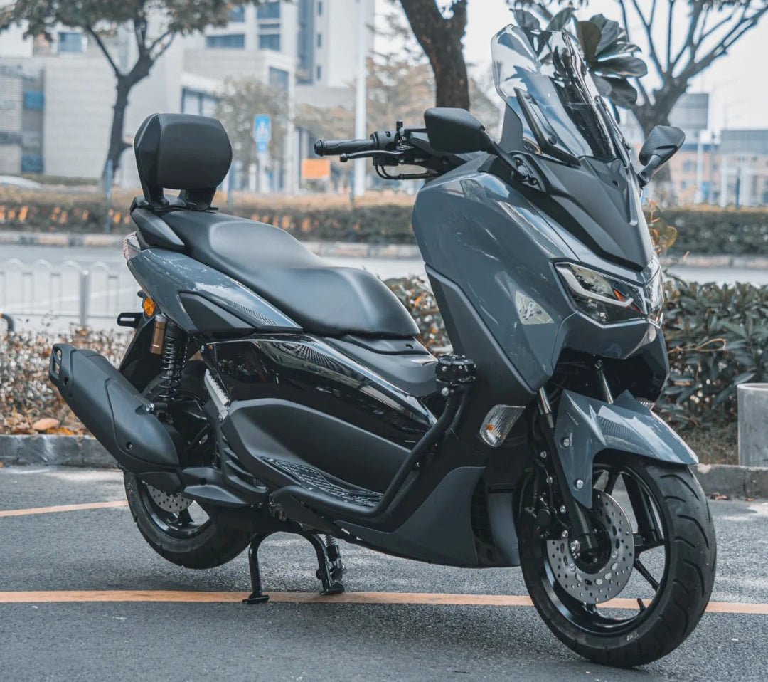 Amotopart 2020–2024 Yamaha NMAX 125/155/250 schwarz-graues Verkleidungsset