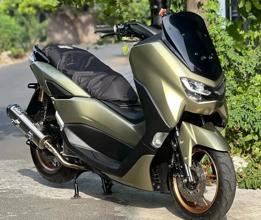 Amotopart 2020–2024 Yamaha NMAX 125/155/250 Schwarz Hellbraunes Verkleidungsset